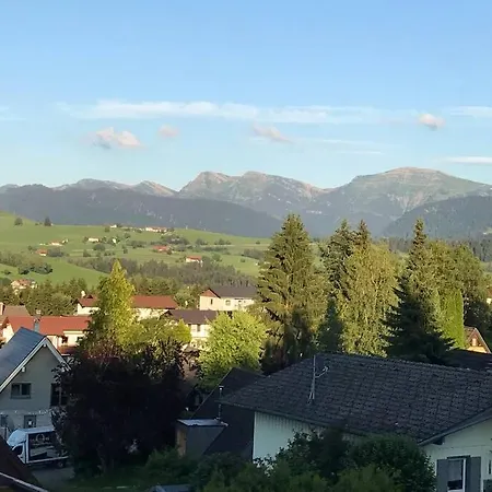 - Modernes Zuhause Mit Allgäu Aussicht *